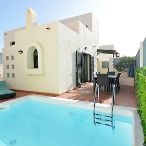 Olympia House Lovely, Close To Town And Beaches With Private Pool & Fast Wifi Corralejo